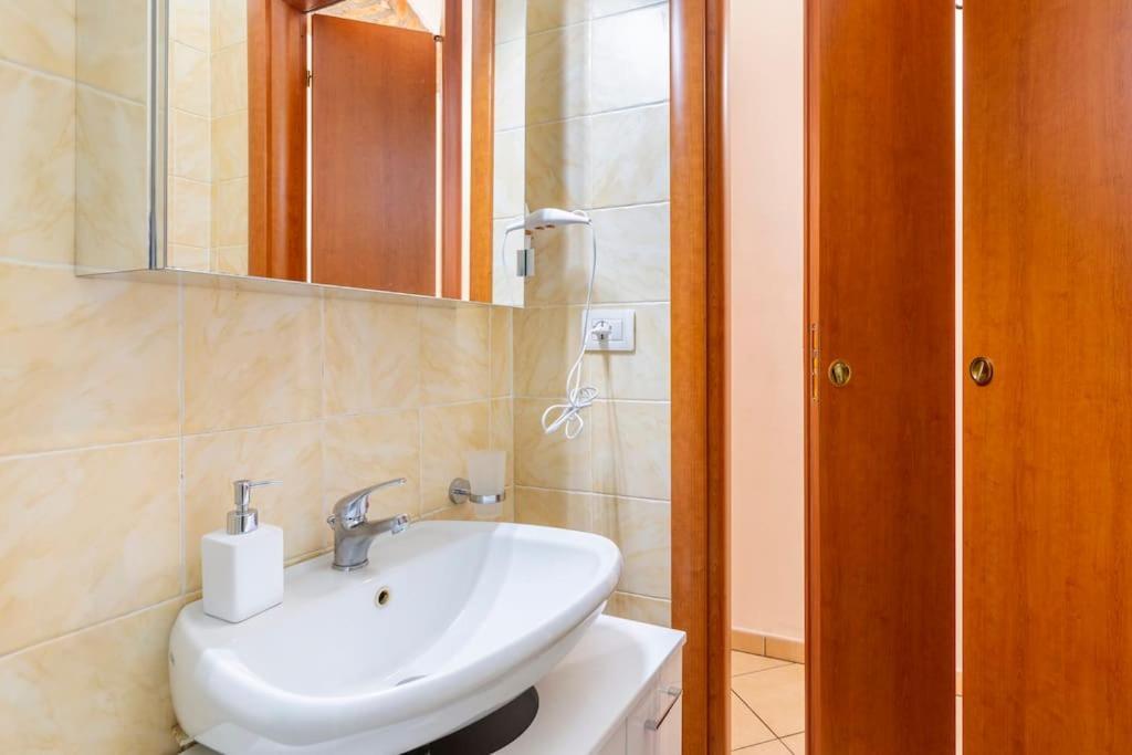 Modern Apartment In Milano Centrale Next To Metro M5 - Sarca 73 Exterior foto
